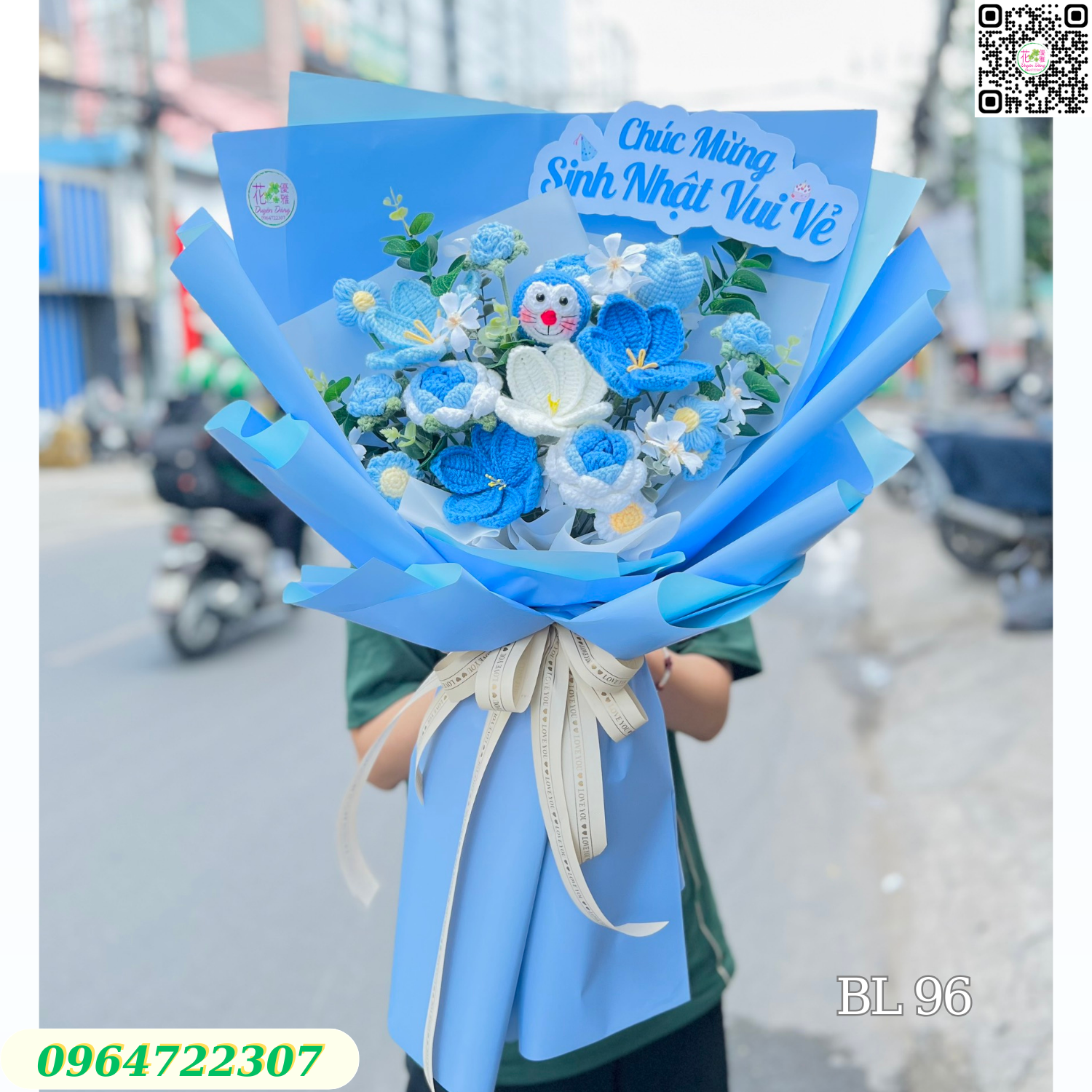 Bó Hoa Len Doraemon Màu Xanh Dương Đẹp Có Sẵn Giao Hàng Nhanh